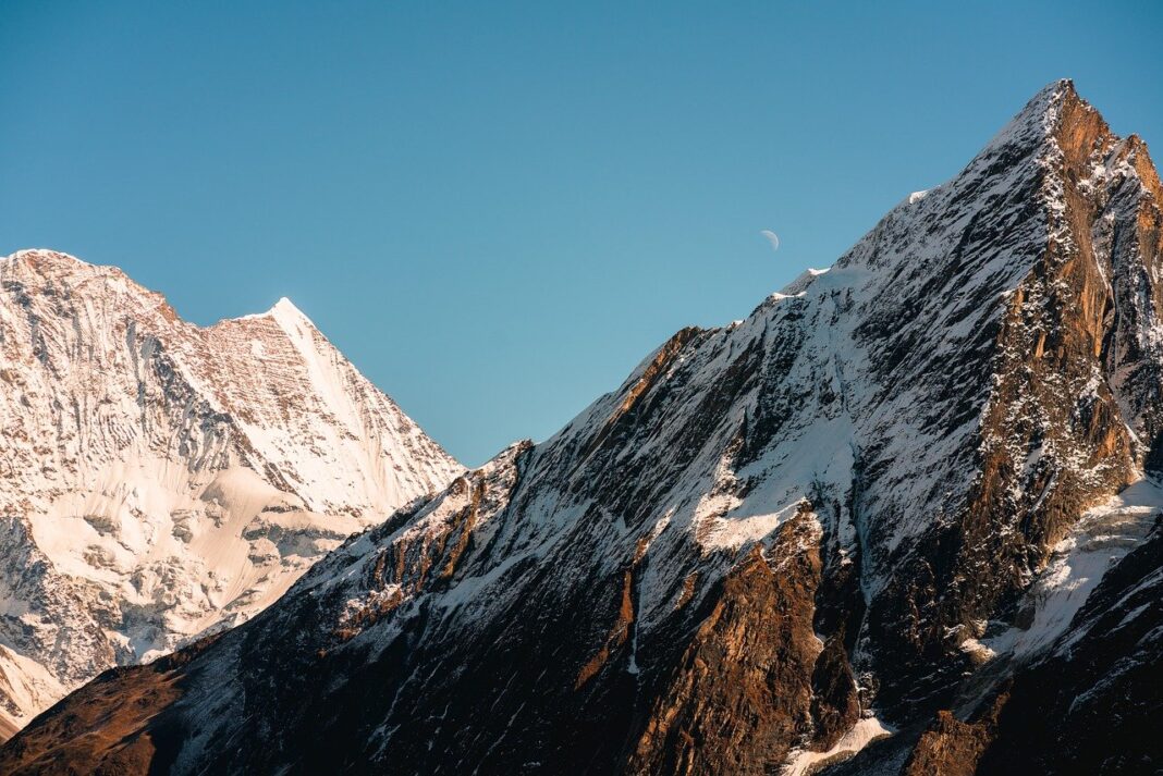 How to Move Abroad Without an Employer Sponsor: Legal Routes